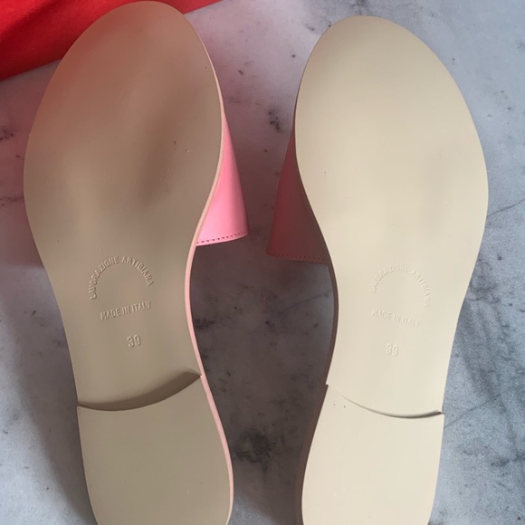 COPY - 🌸Brand new Pink Valentino slides 39🌸 - Picture 5 of 5